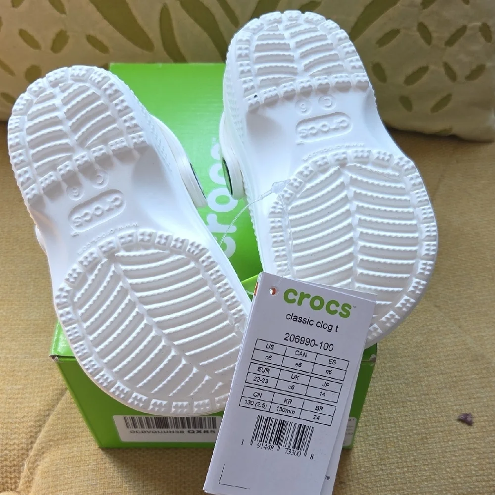 CROCS Kids Water Shoes - White